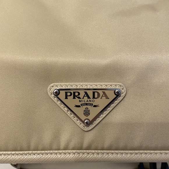 Prada Re-Nylon shoulder bag - Picture 9 of 12